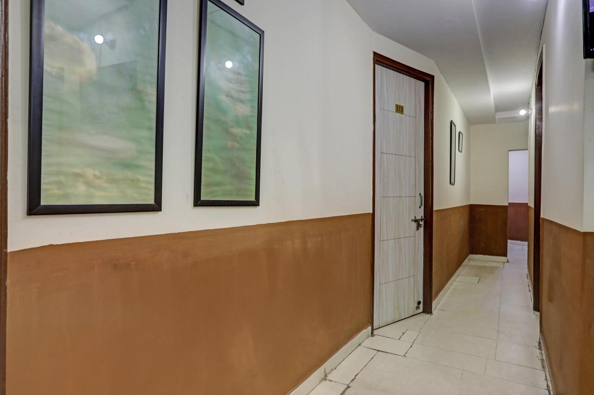 Hotel O Kanak Palace Нью-Дели Экстерьер фото